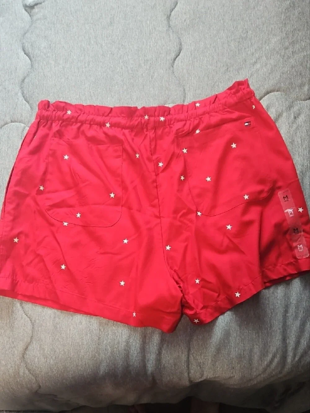 Tommy Hilfiger Red Star-Print Women's Shorts - Picture 5 of 8